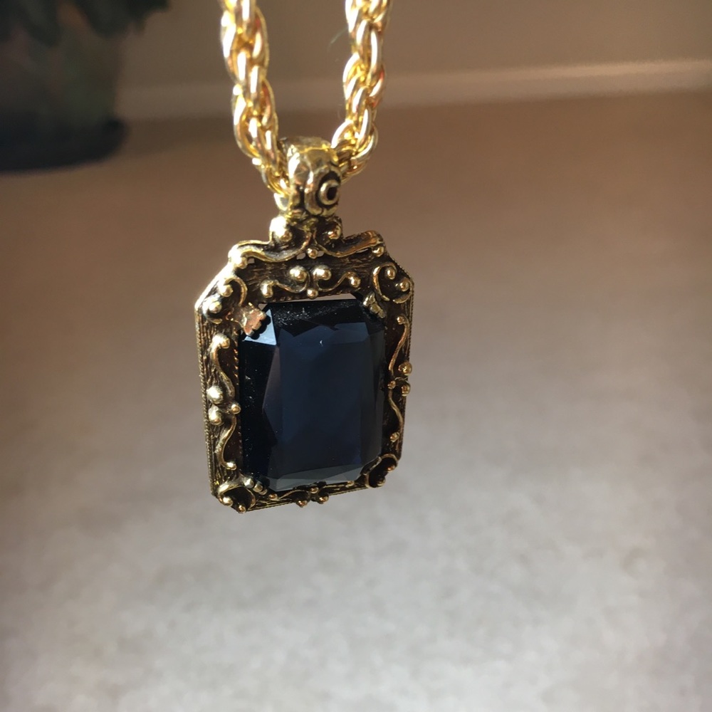 Irish necklace by TARA Gold tone large blue stone - Picture 5 of 8